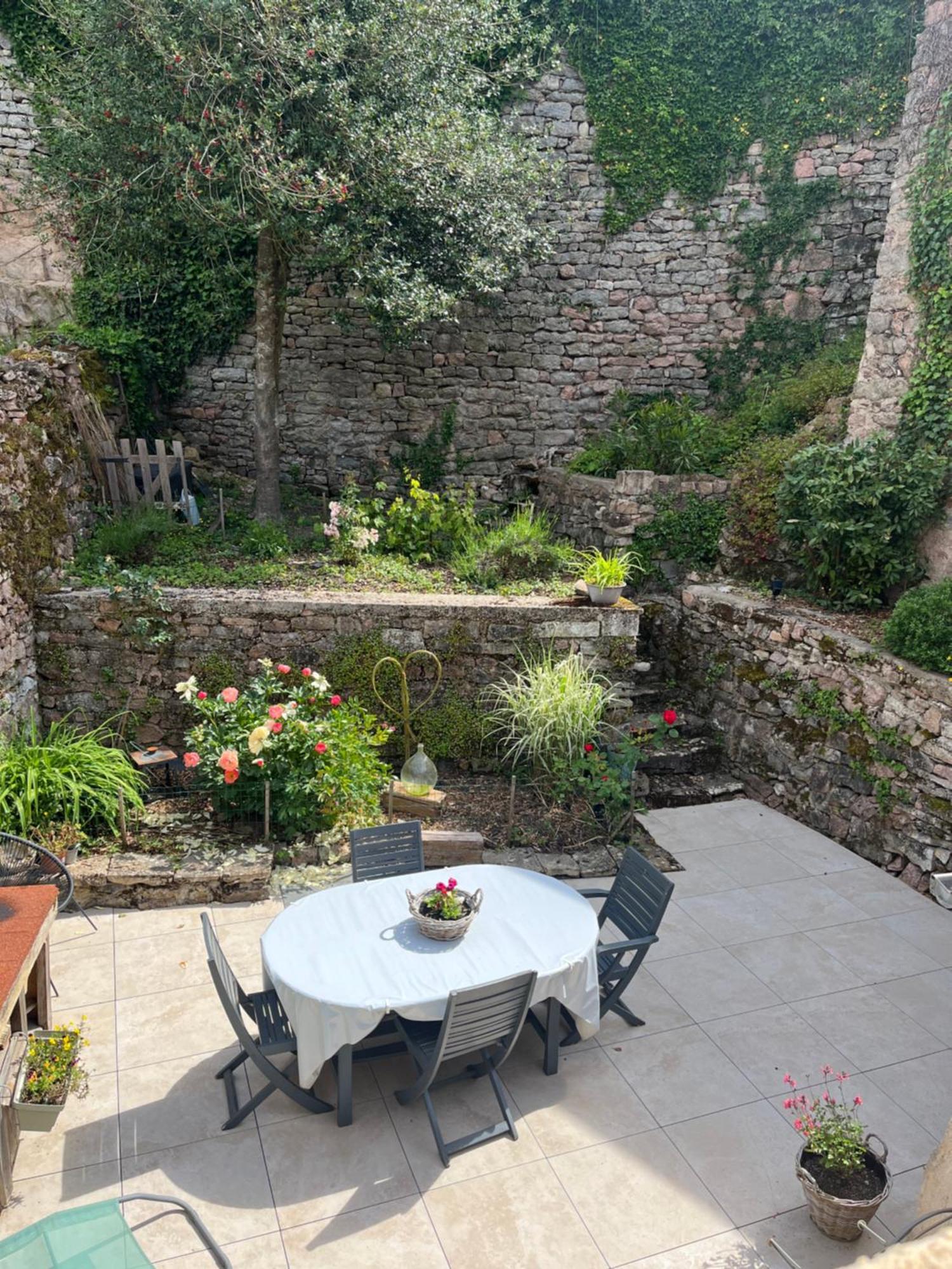 Maison Cosy En Plein Centre Ville Semur-en-Auxois Kültér fotó